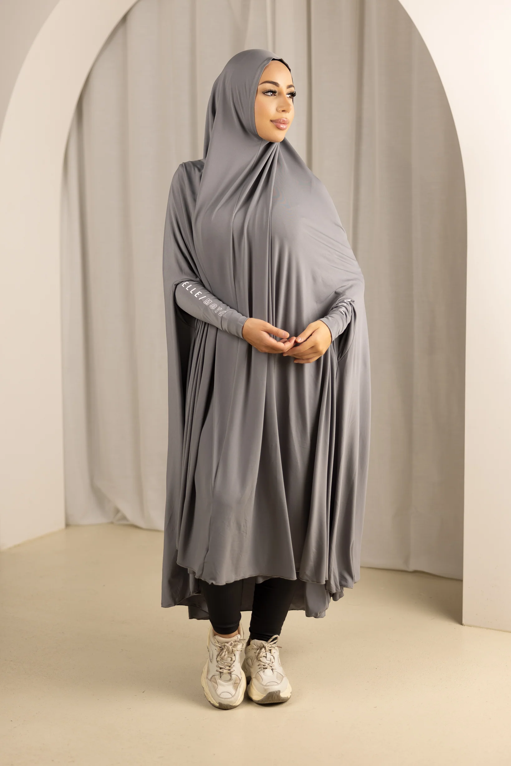 Modelle/Move Sleeve Jilbab - Light Shades - Image 3