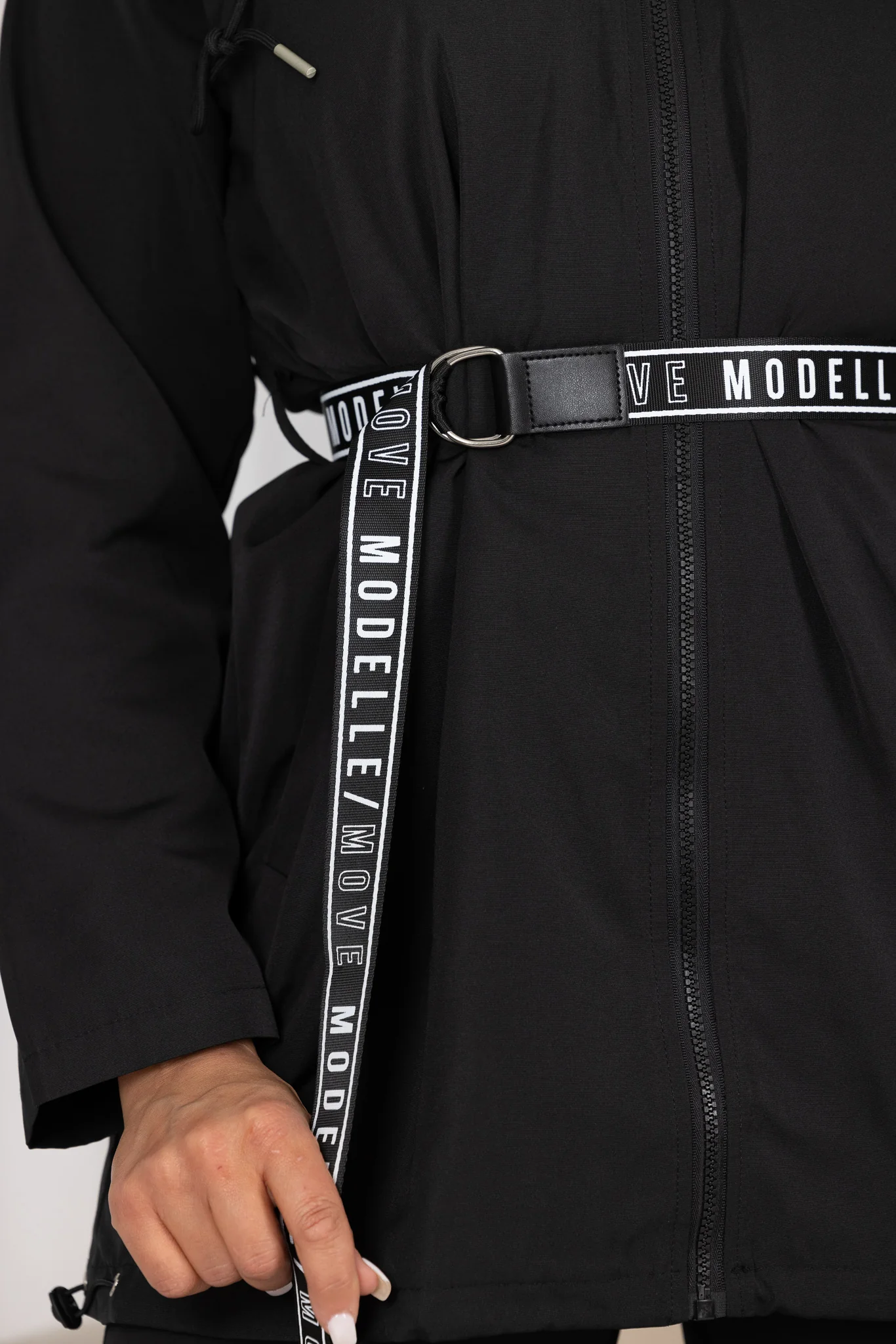 Modelle/Move Tie Windbreaker Jacket - Image 16