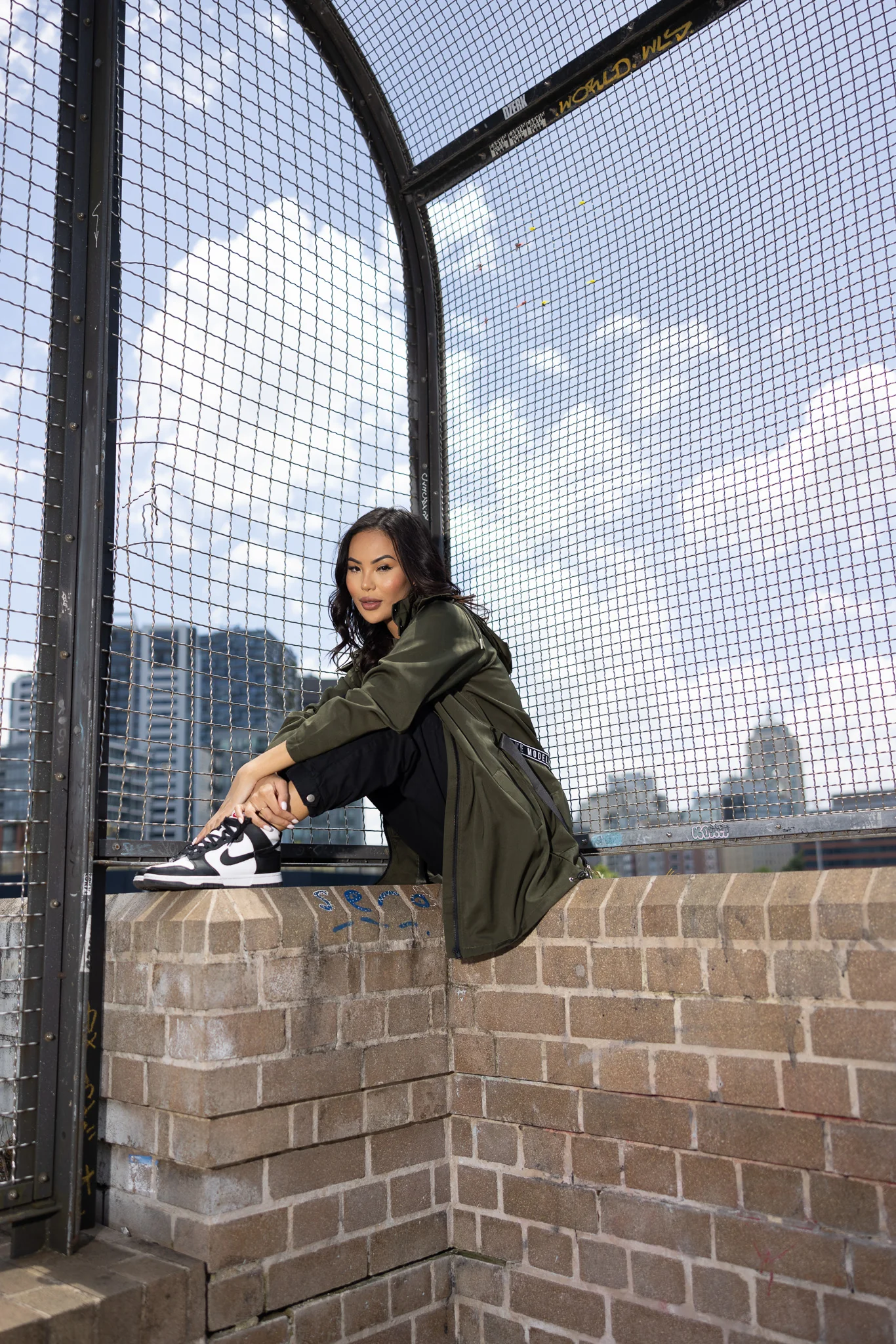 Modelle/Move Tie Windbreaker Jacket - Image 3