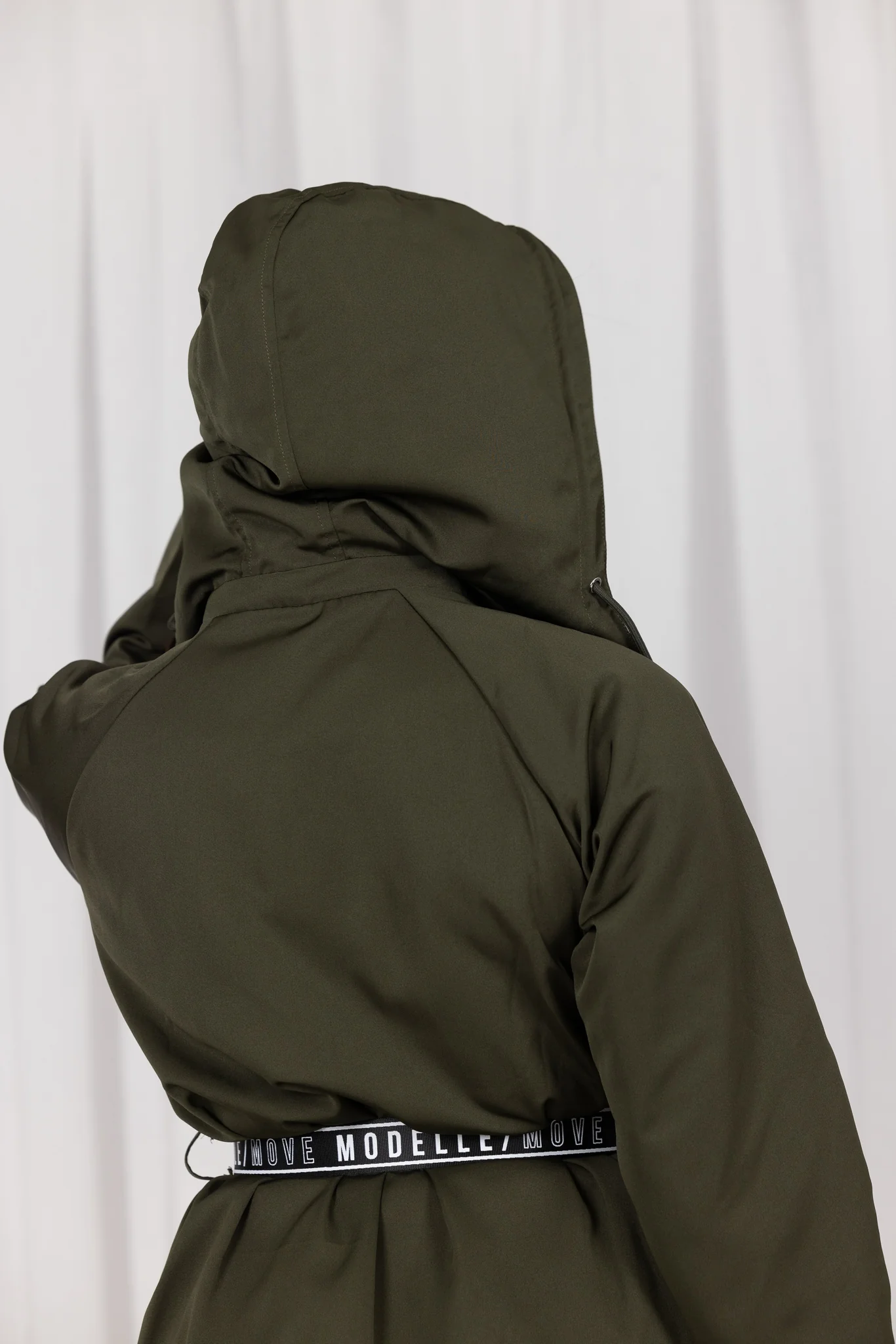 Modelle/Move Tie Windbreaker Jacket - Image 9