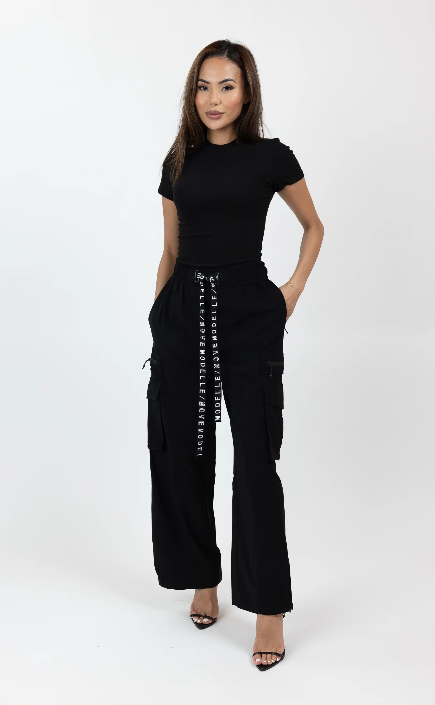 Modelle/Move Wide Leg Cargo Pants - Image 9