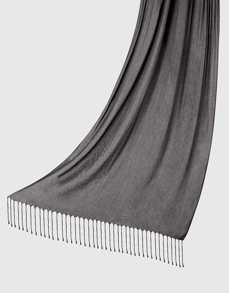 Modelle Twisted Scarves - Shades of Black - Image 13