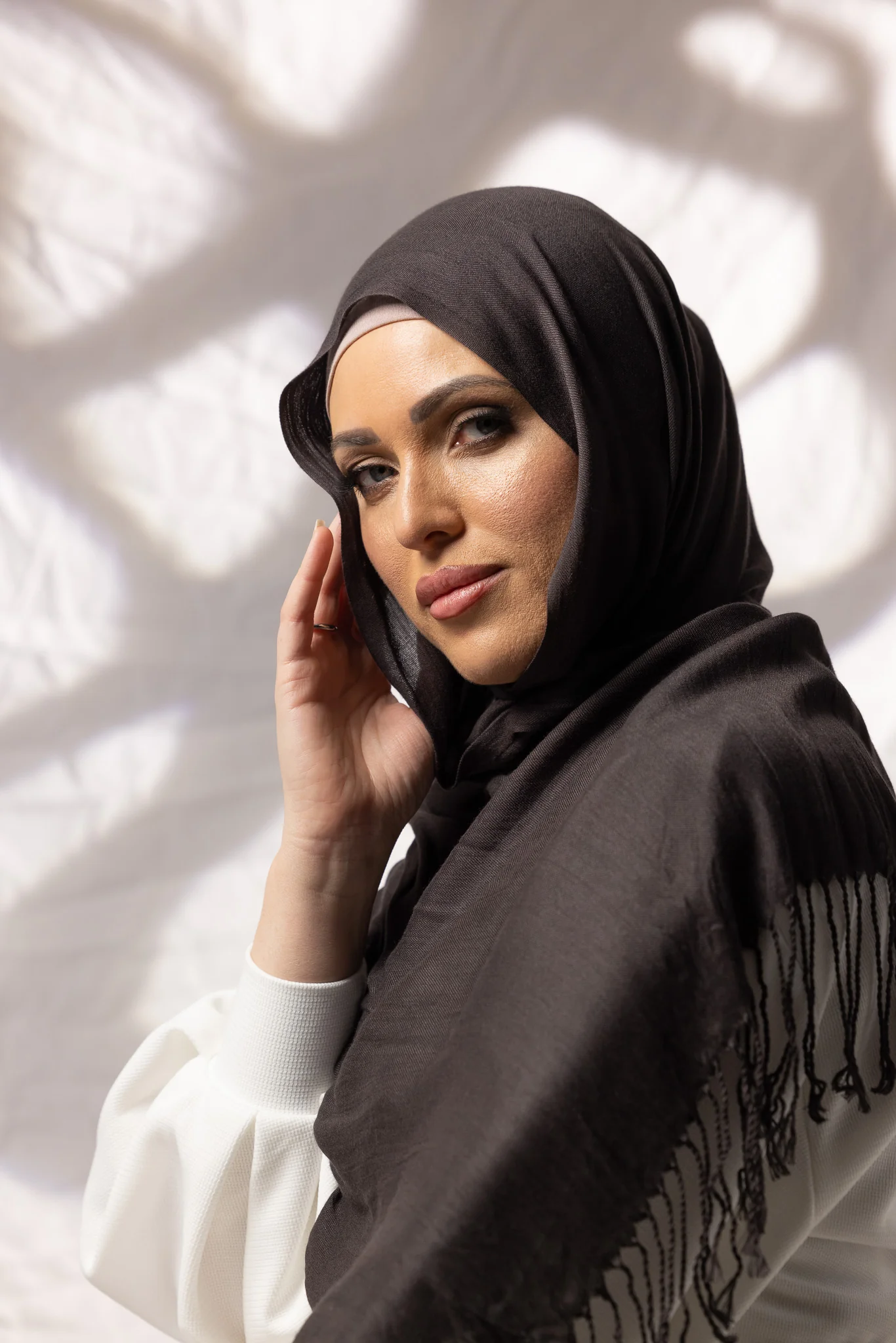 Modelle Twisted Scarves - Shades of Black - Image 3