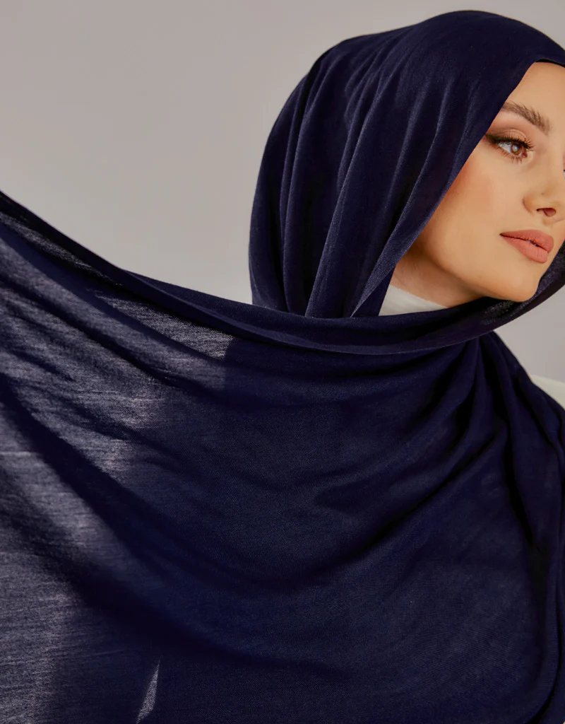 Modelle Twisted Scarves - Shades of Blue - Image 6