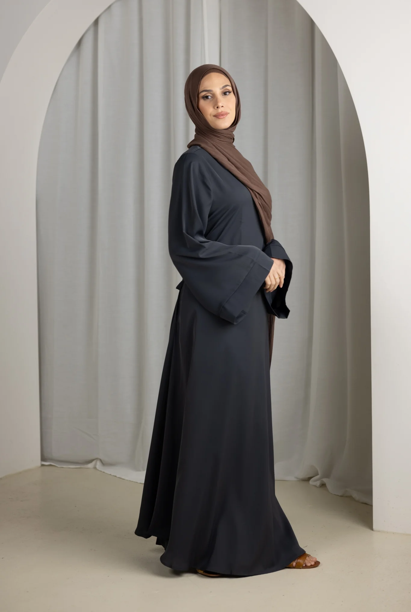Open Sleeve Abaya - Shades of Black - Image 3