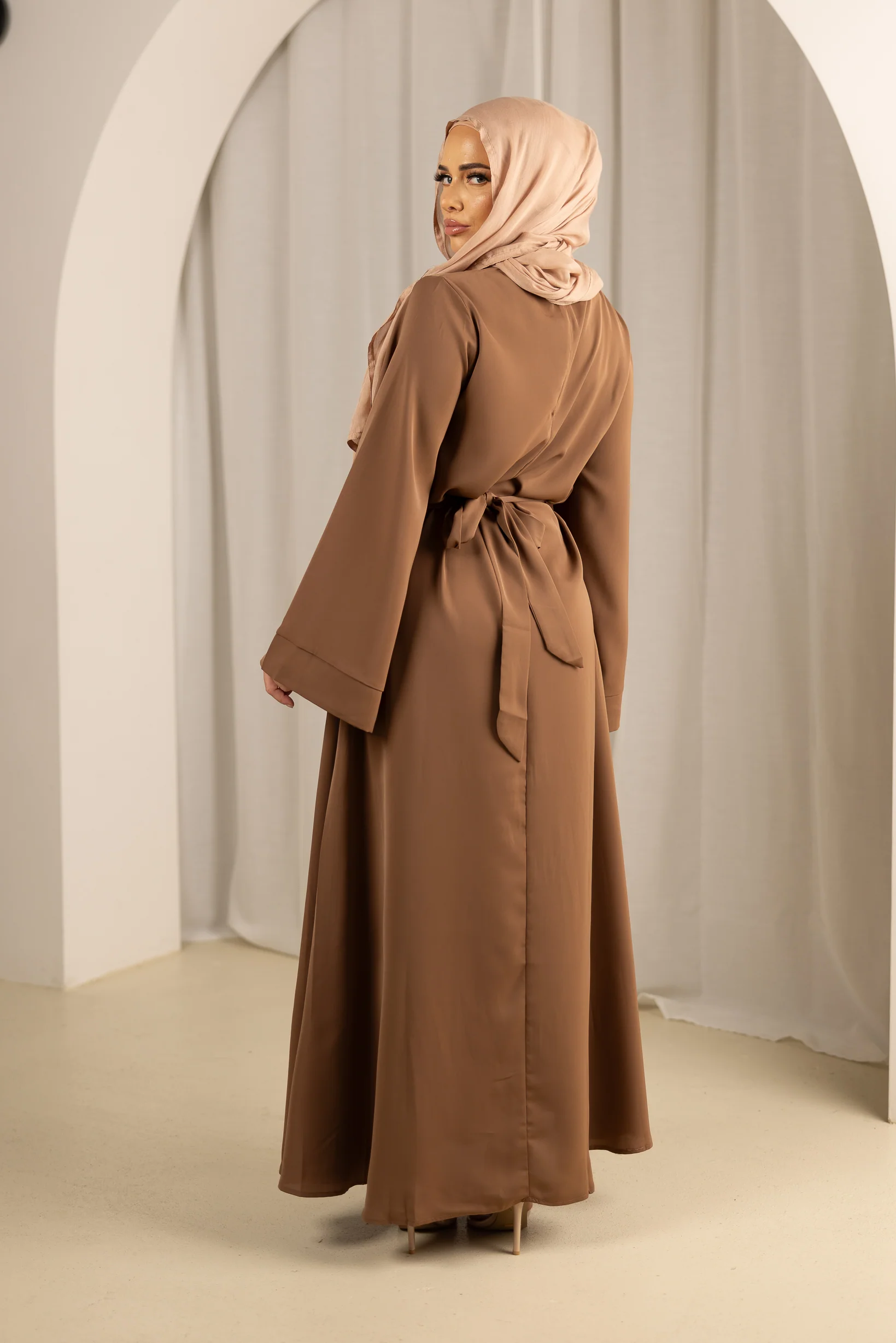 Open Sleeve Abaya - Shades of Brown - Image 16