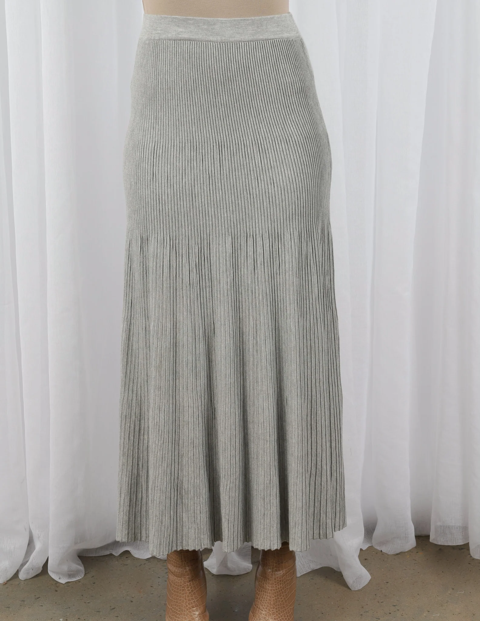 Pleated Knit Skirt - Image 6