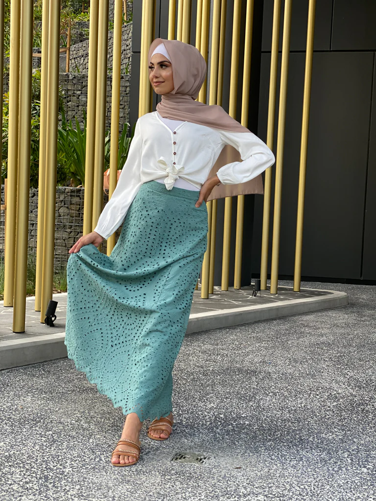 Reem Lace Skirt - Image 19