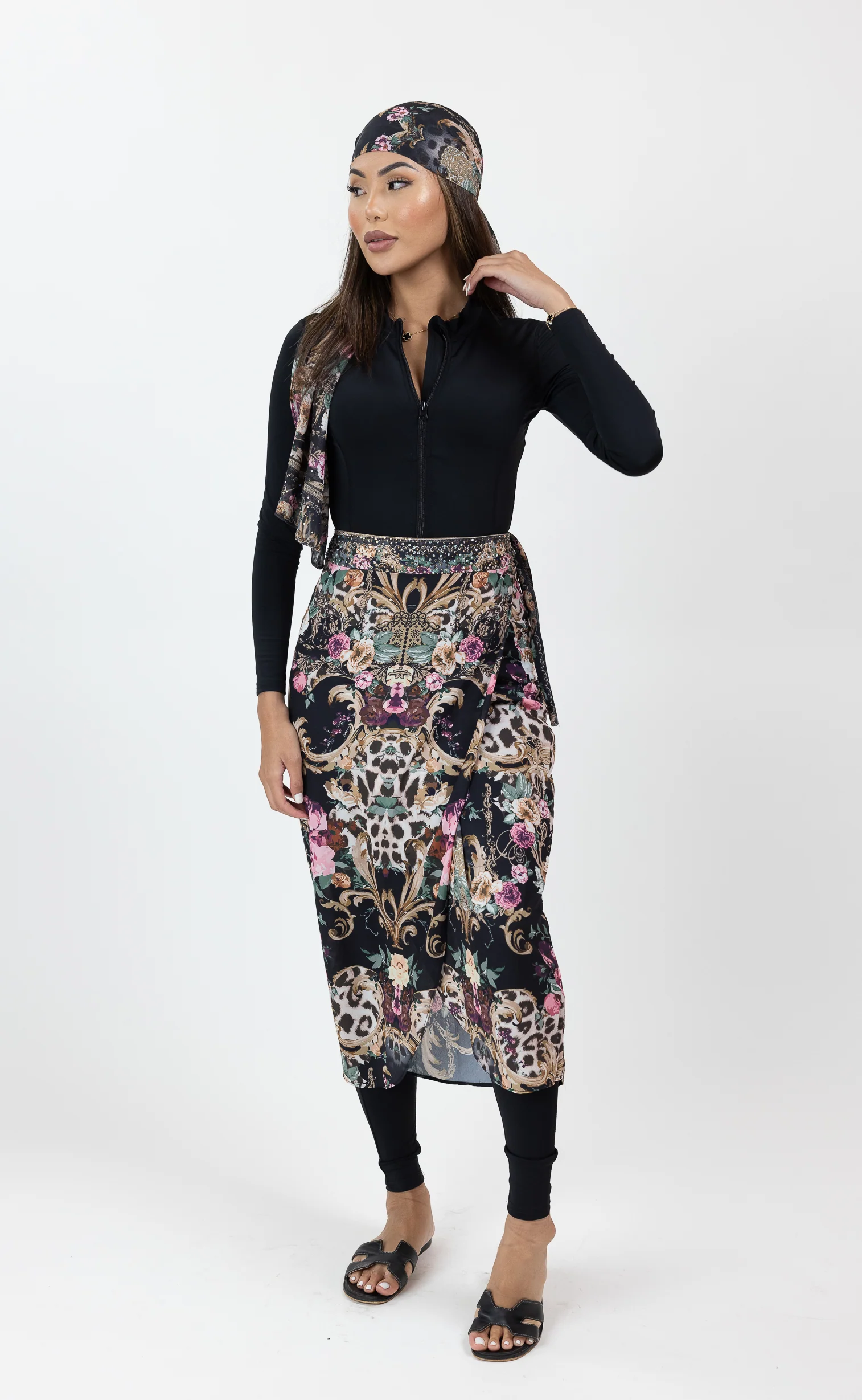 Reign of Roses Sarong - Image 4