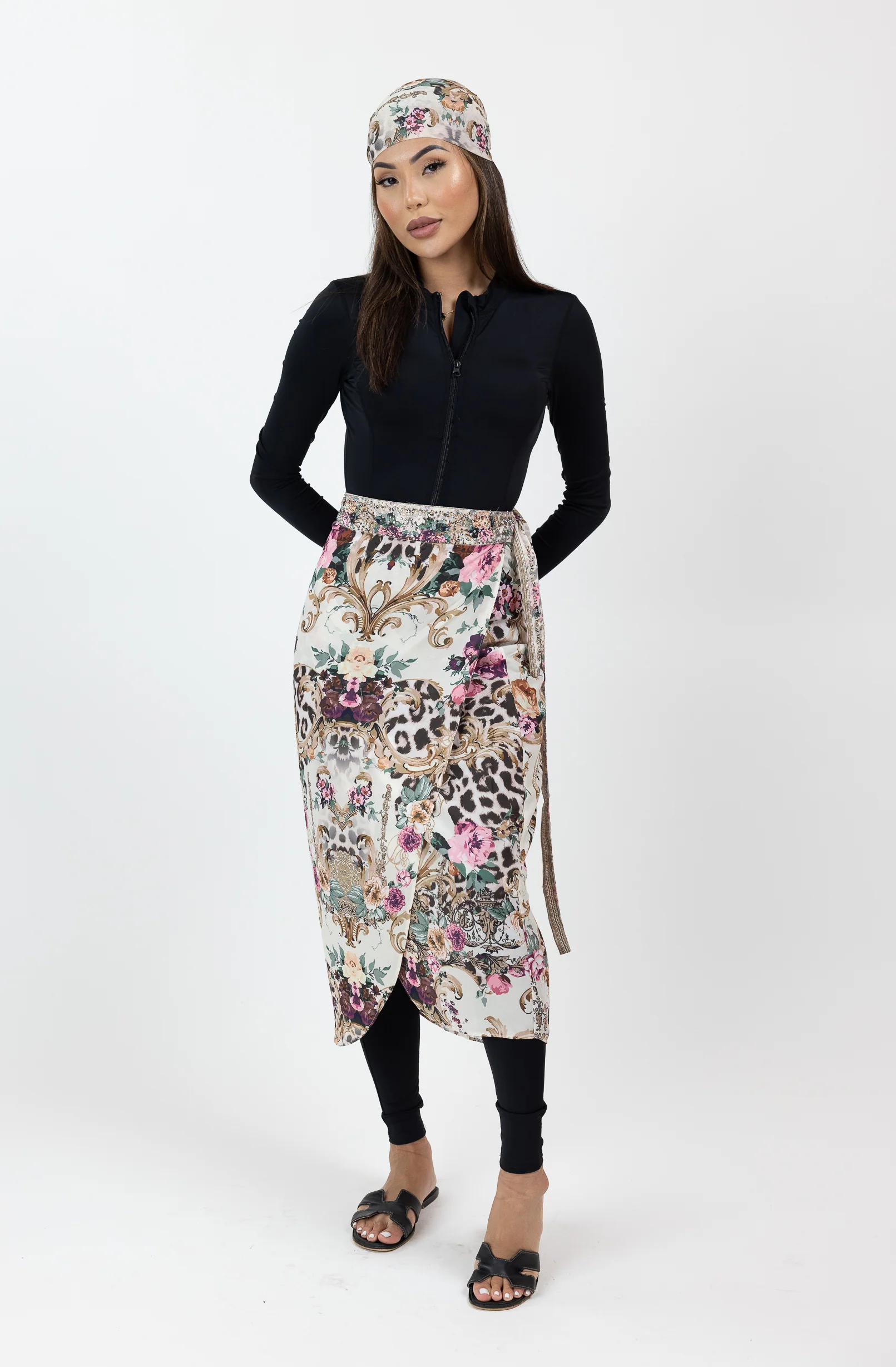 Reign of Roses Sarong - Image 5