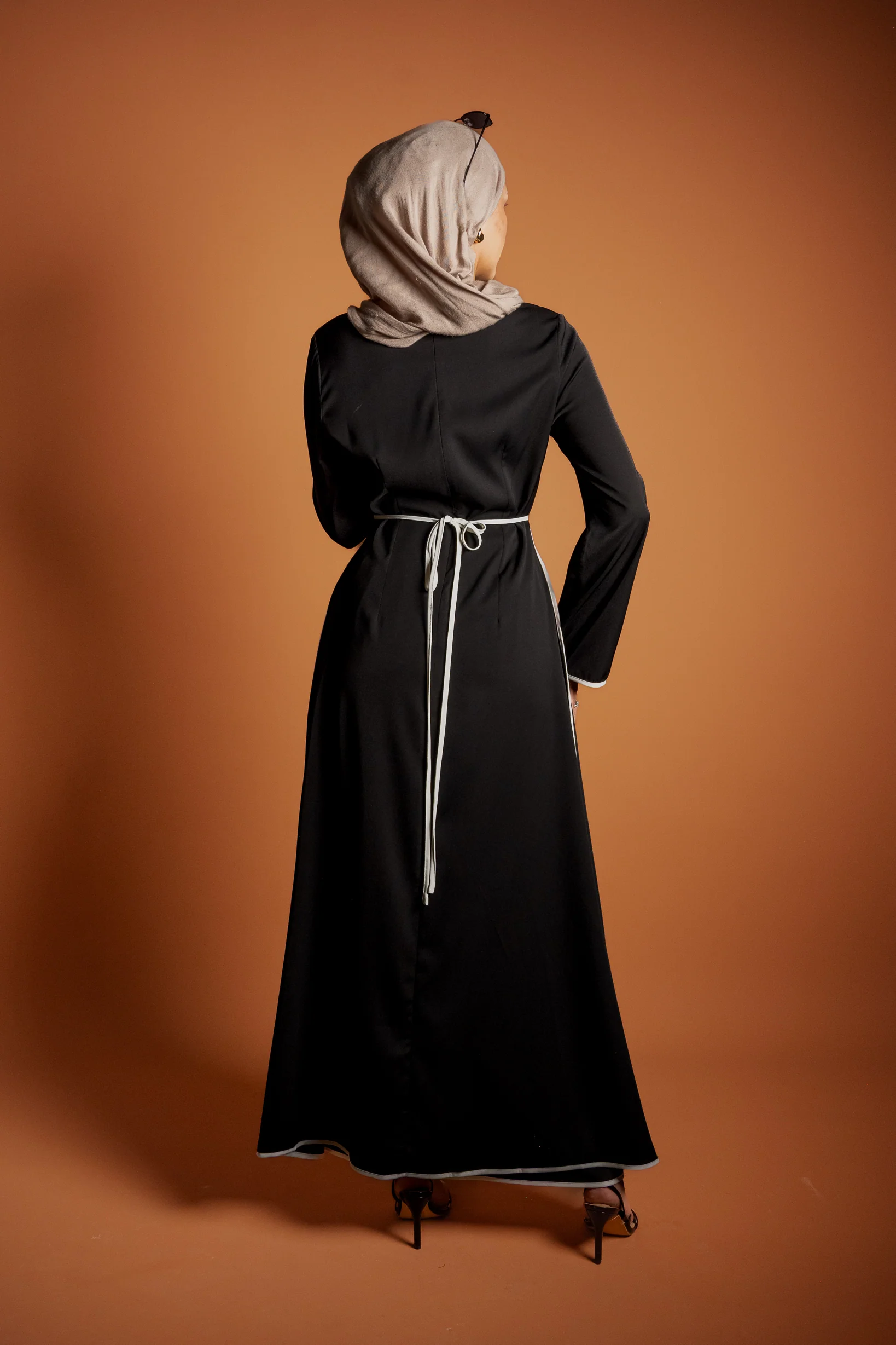 Runway Eliyanna Set - Image 9