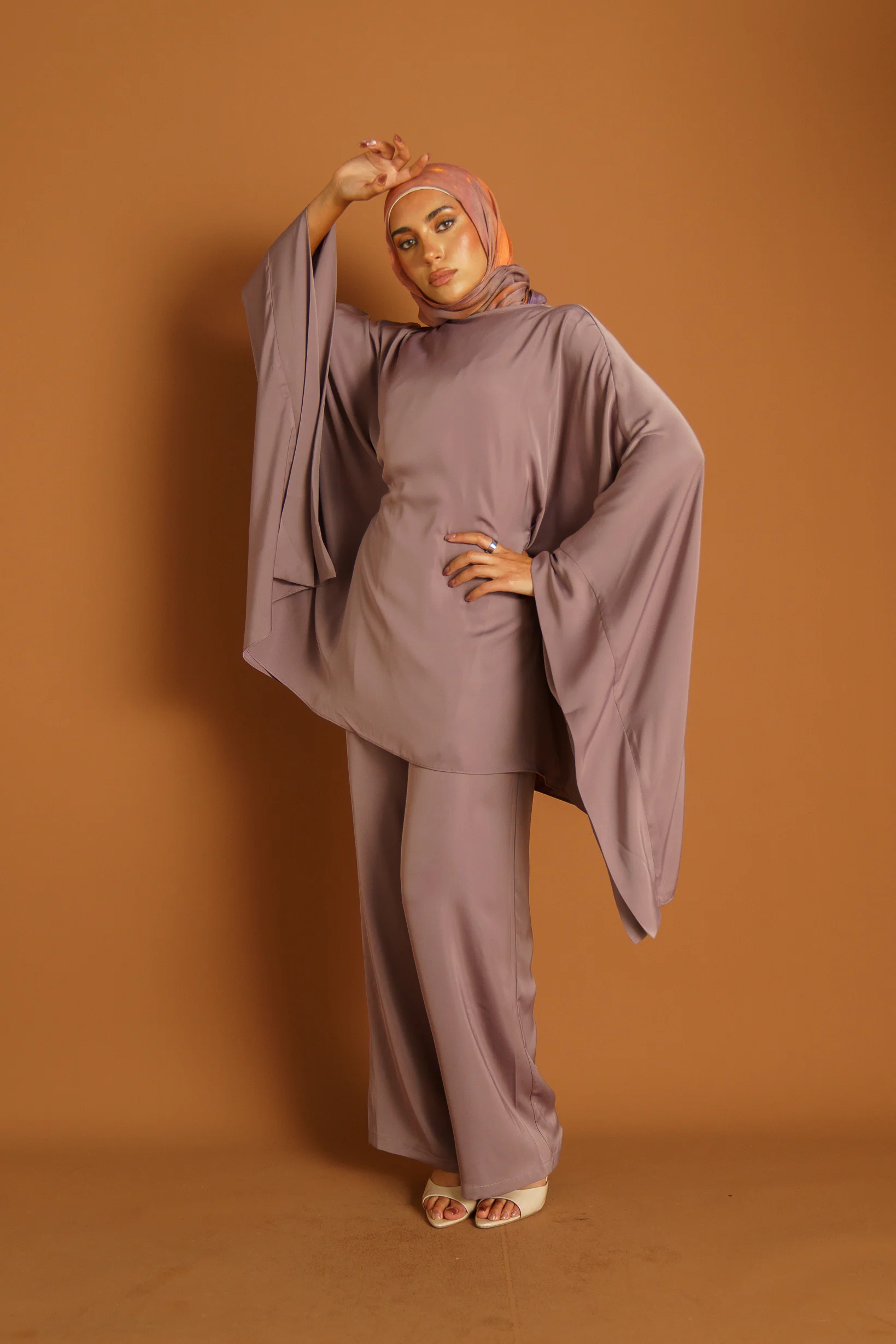 Runway Jolanda Set - Image 17