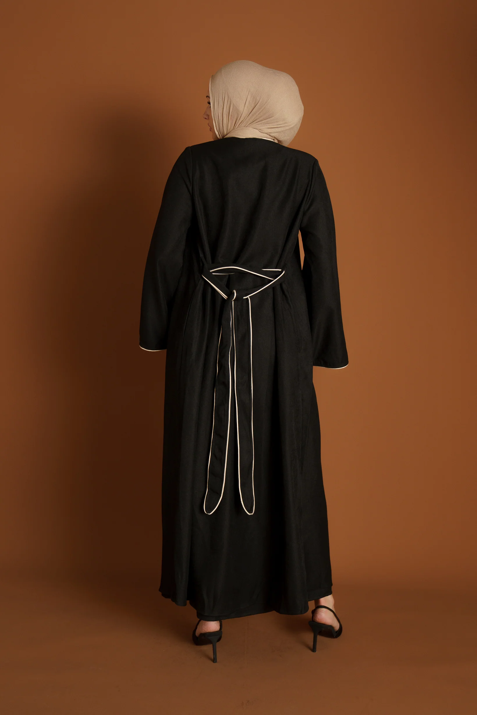 Runway Knot Front Skirt - Image 5