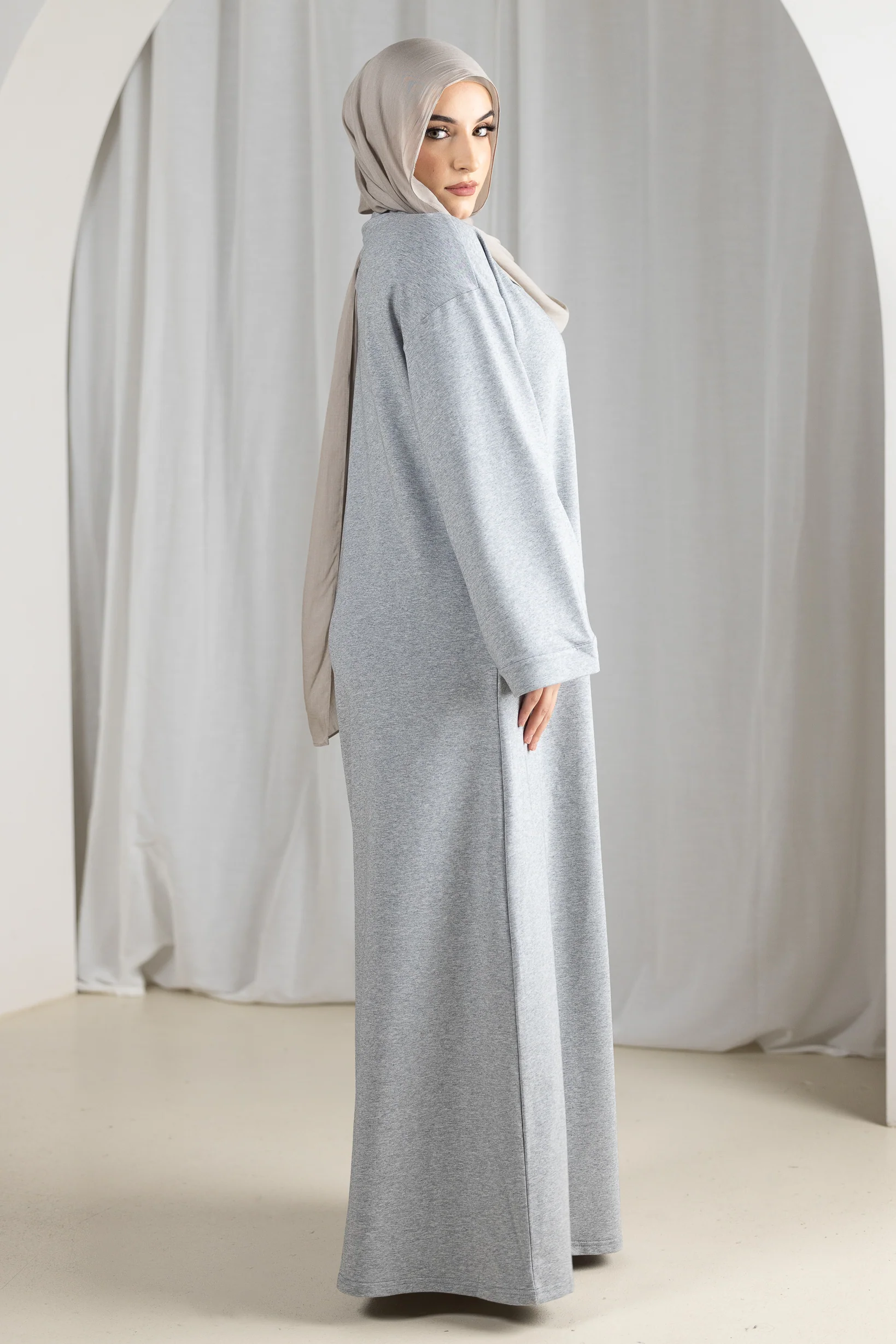 Sadie Pocket Abaya - Image 8