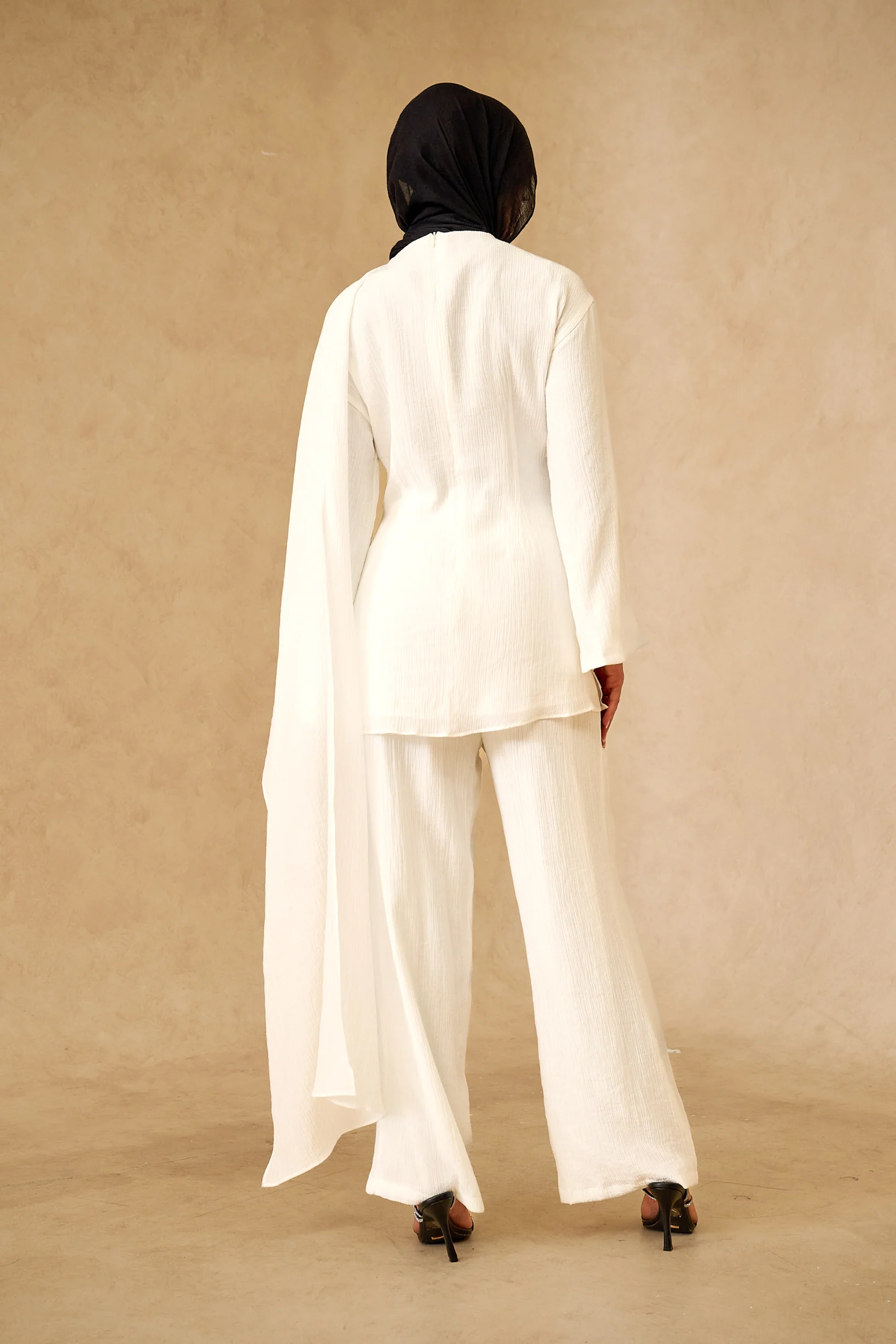 Soleil Demi Two Piece Set - Image 12