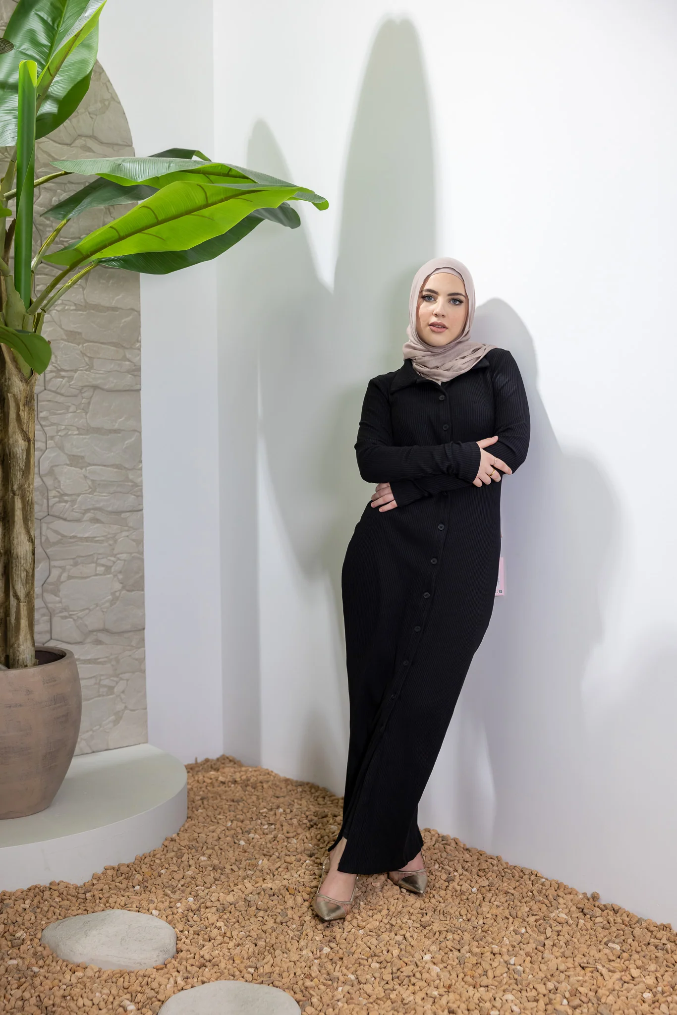 The Crescent Jada Ribbed Shirt Dress - Image 15