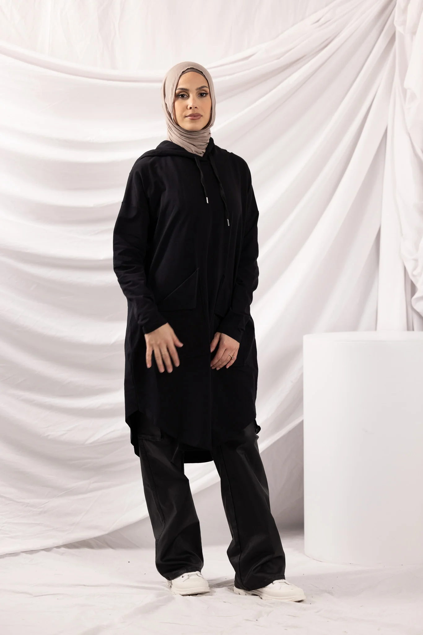 The Crescent Omri Pocket Hoody - Image 6
