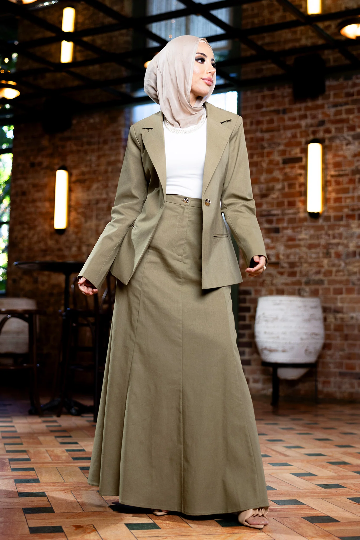 The Grand Lozna Blazer - Image 4