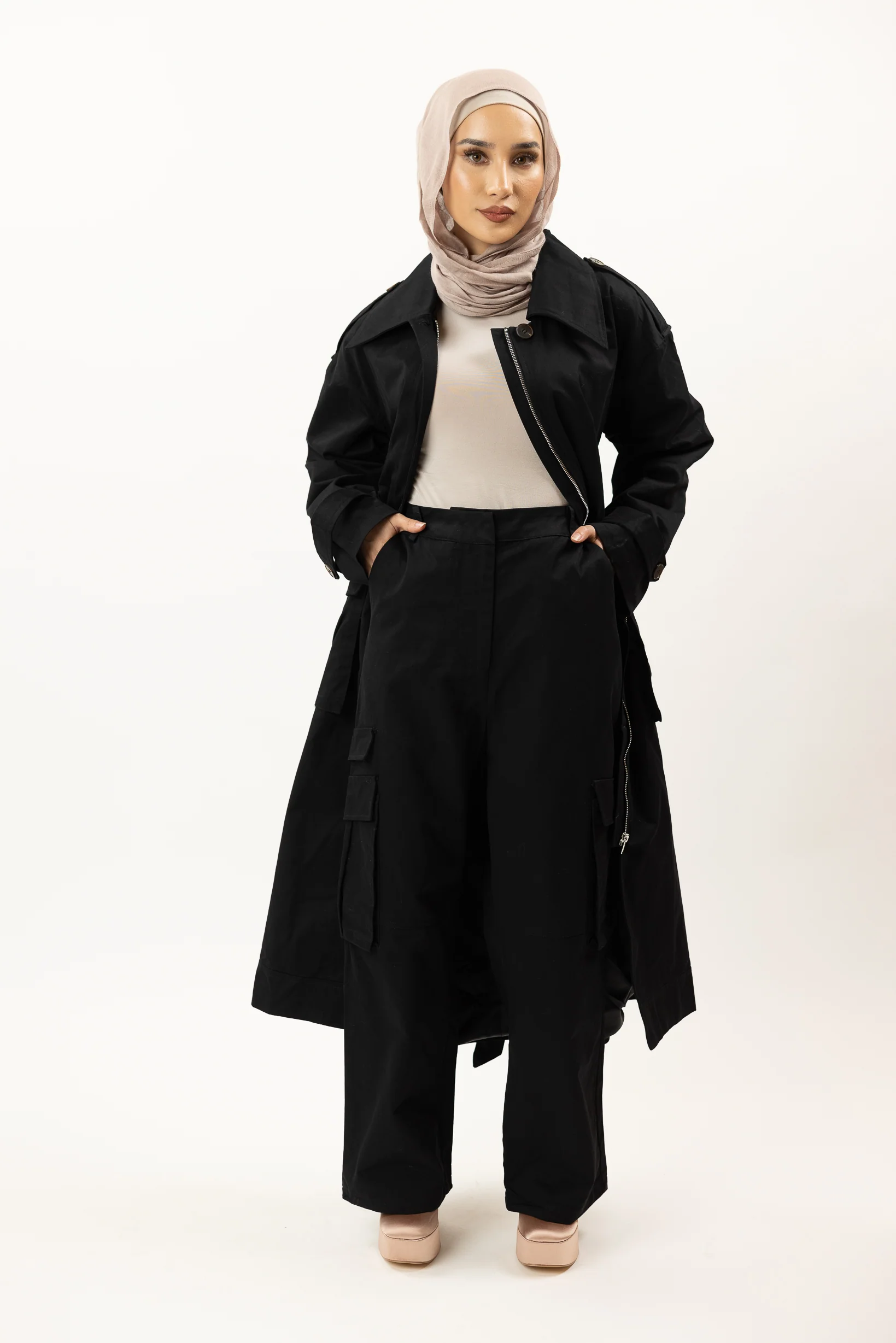 The Grand Rumer Cargo Pants - Image 5