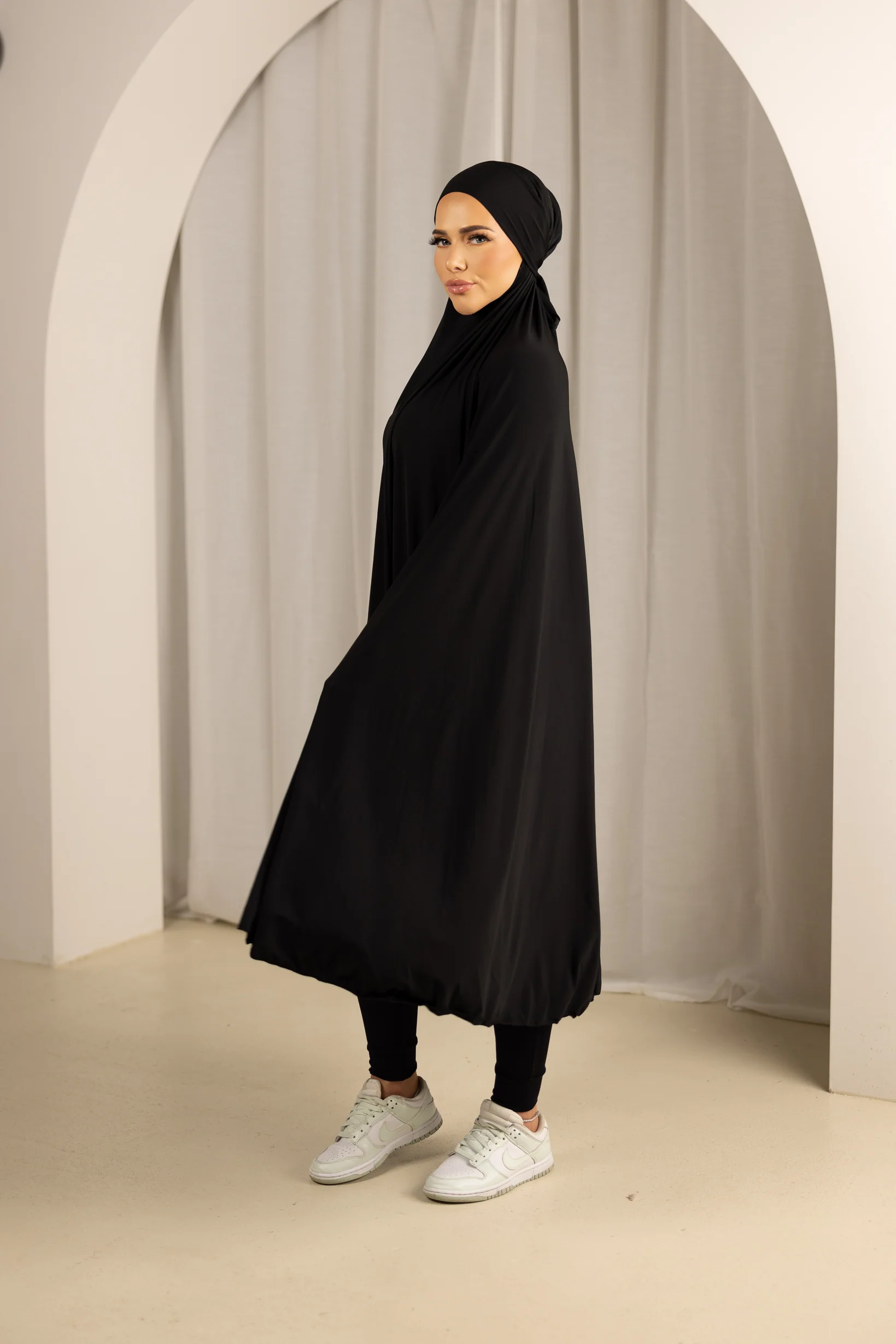 Tie Back Jilbab No Sleeves - Shades of Black - Image 3