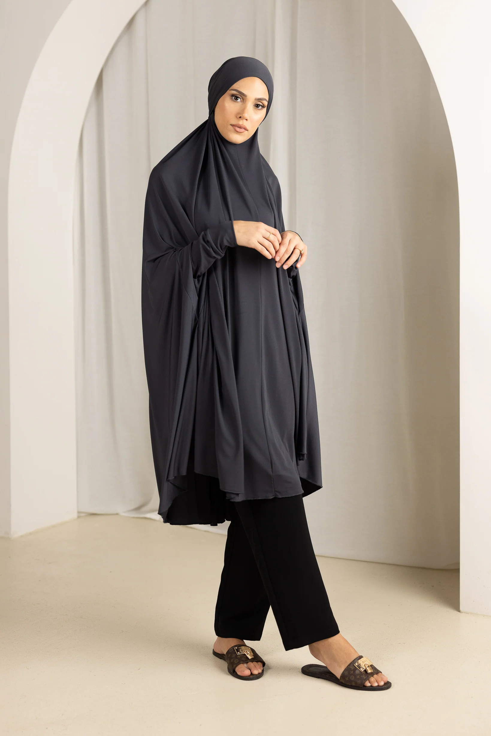 Tie Back Jilbab Sleeves - Shades of Black