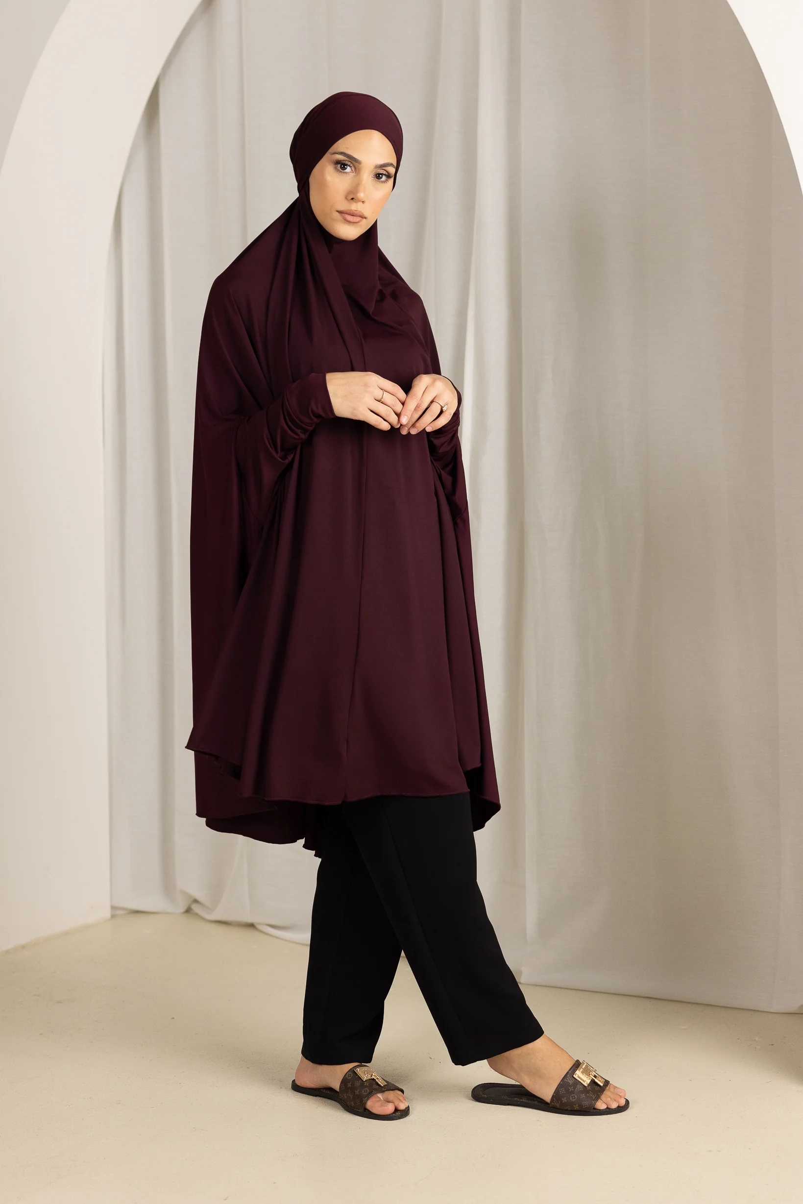Tie Back Jilbab Sleeves - Shades of Red - Image 3