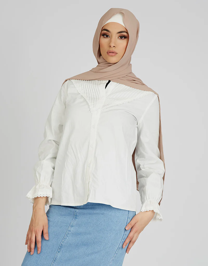 Vintage Lace Trim Shirt - Image 11